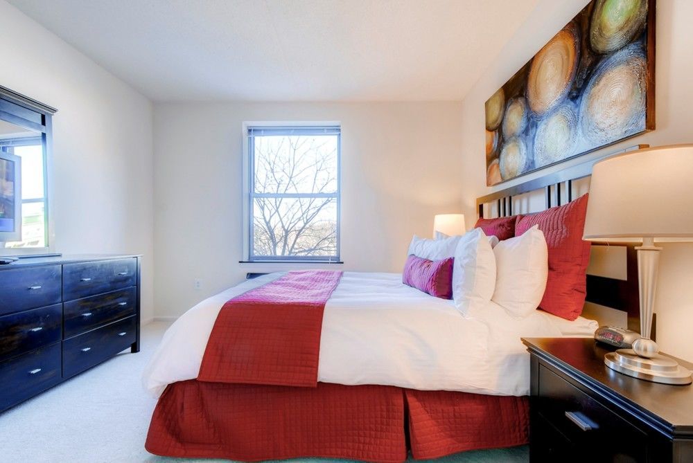 Global Luxury Suites At Downtown 마운틴뷰 외부 사진