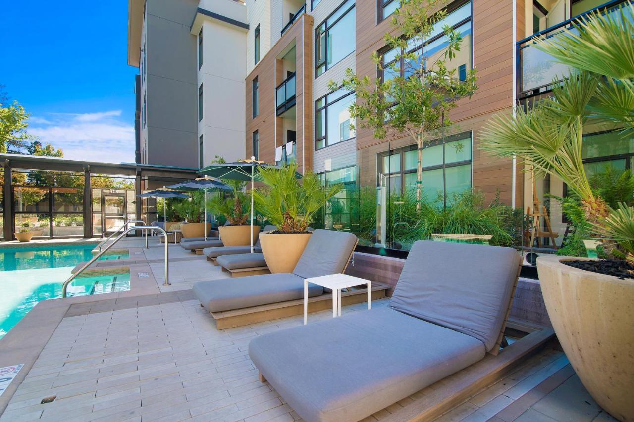 Global Luxury Suites At Downtown 마운틴뷰 외부 사진