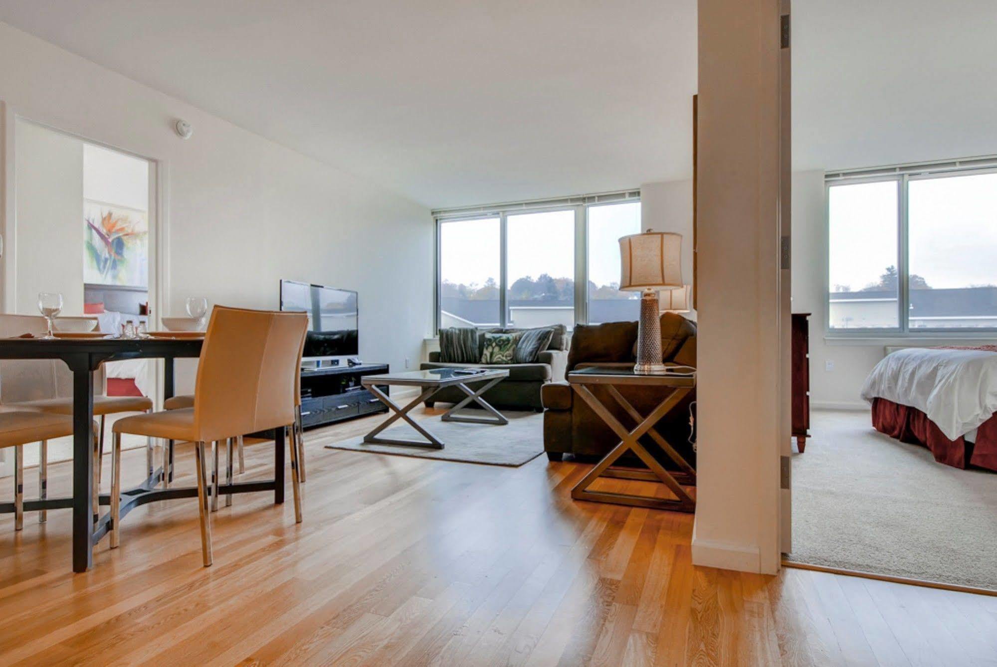 Global Luxury Suites At Downtown 마운틴뷰 외부 사진