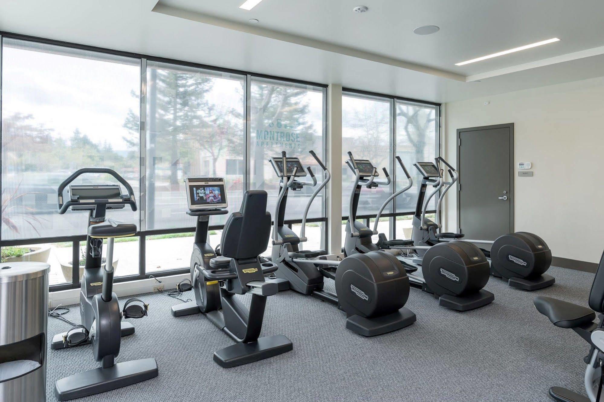 Global Luxury Suites At Downtown 마운틴뷰 외부 사진